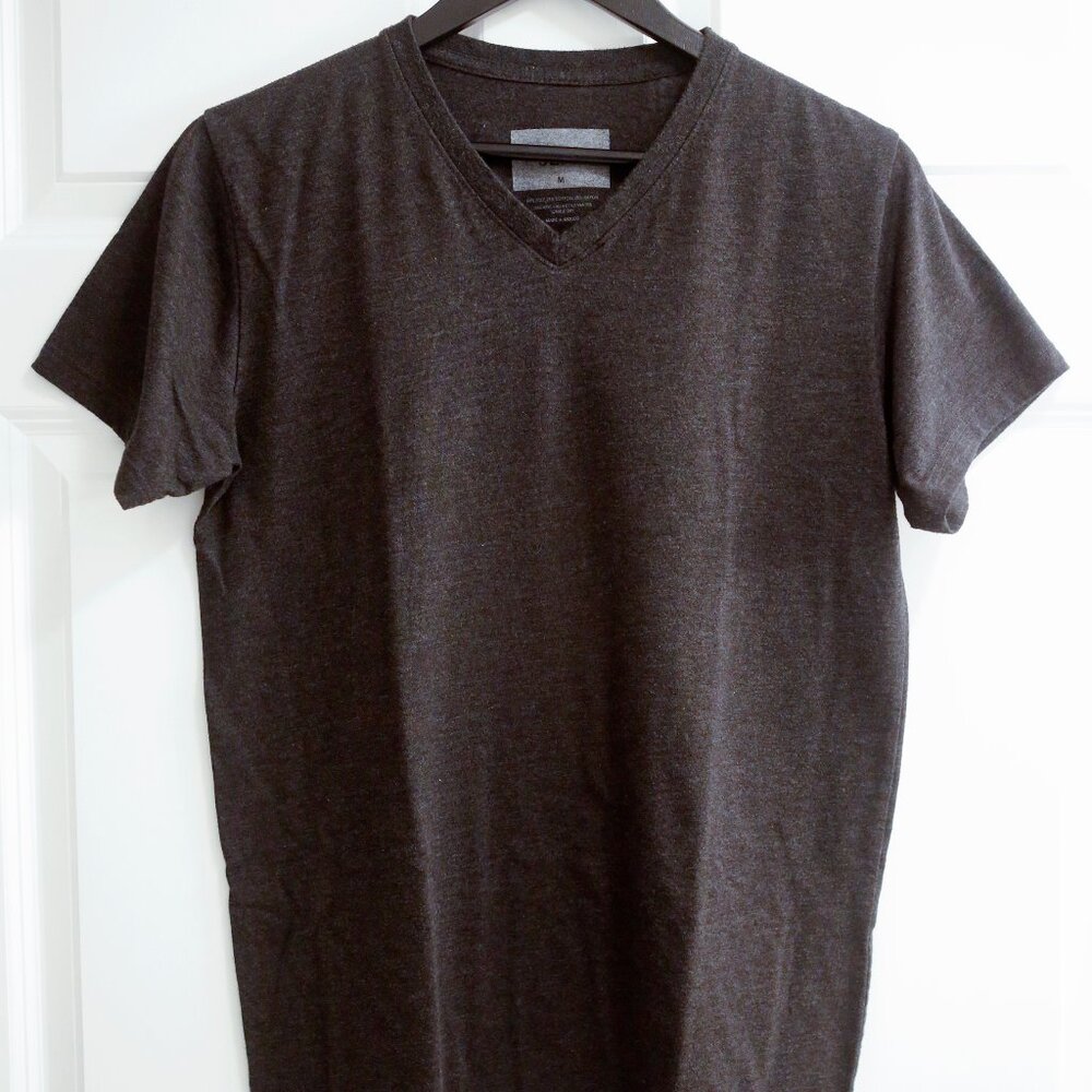 Jeff Clothing V-Neck Tee - Grey - M